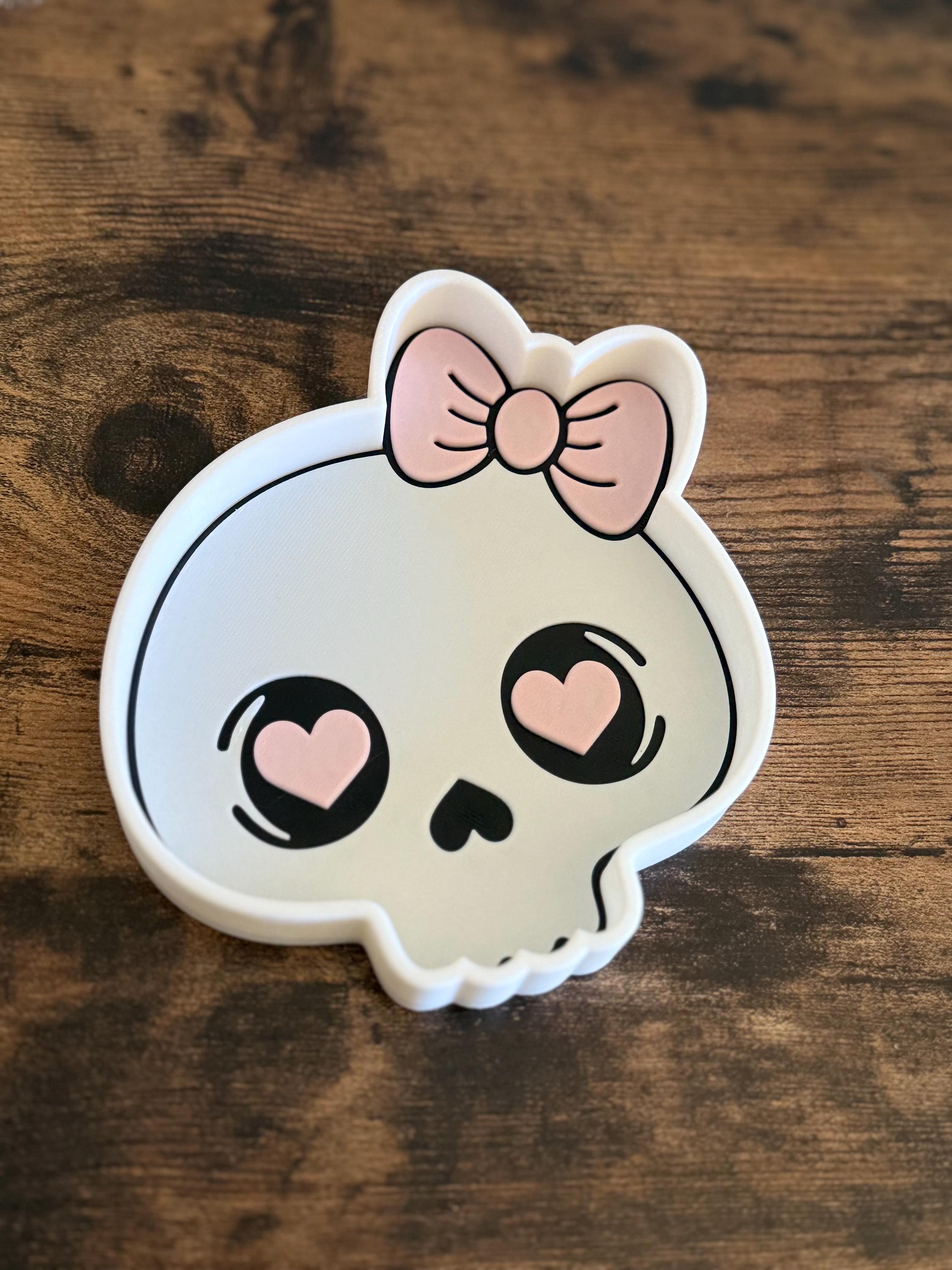 Skull with bow trinket tray 3d printed PLA