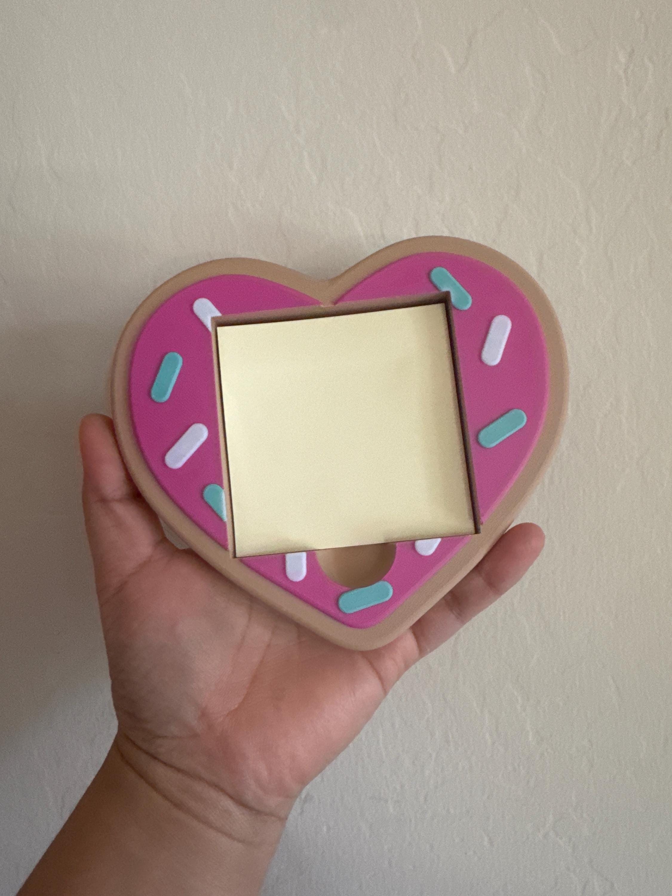 Heart  Cookies Sticky Note Holder 3d printed no resin added