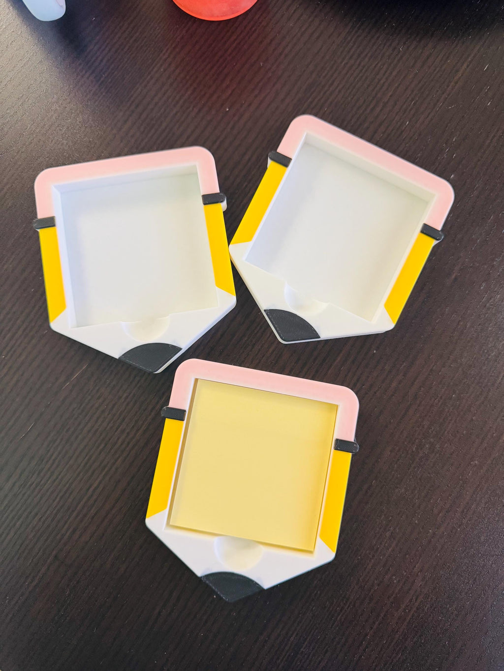 Pencil  Sticky Note Holder 3d printed no resin added
