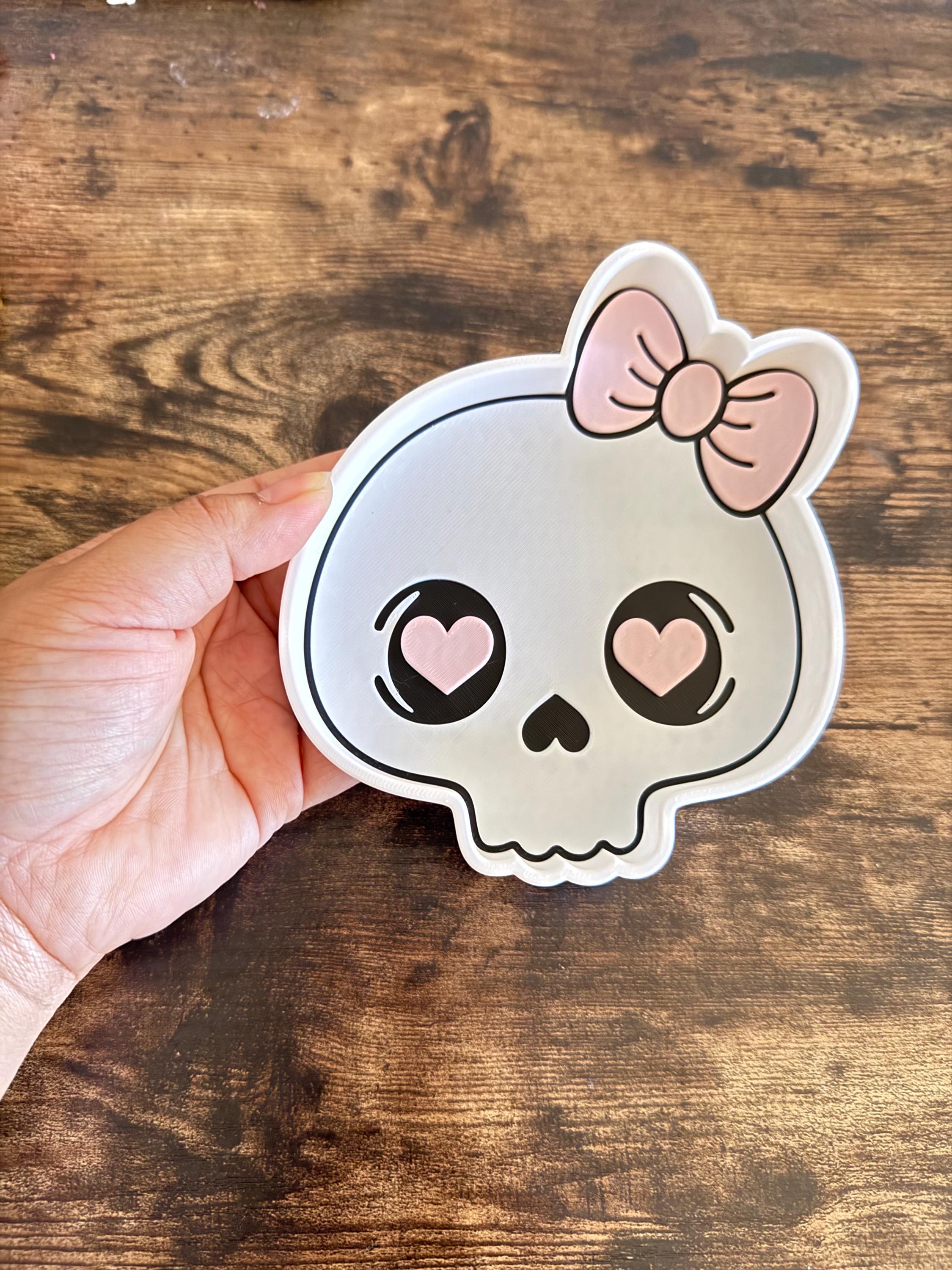 Skull with bow trinket tray 3d printed PLA