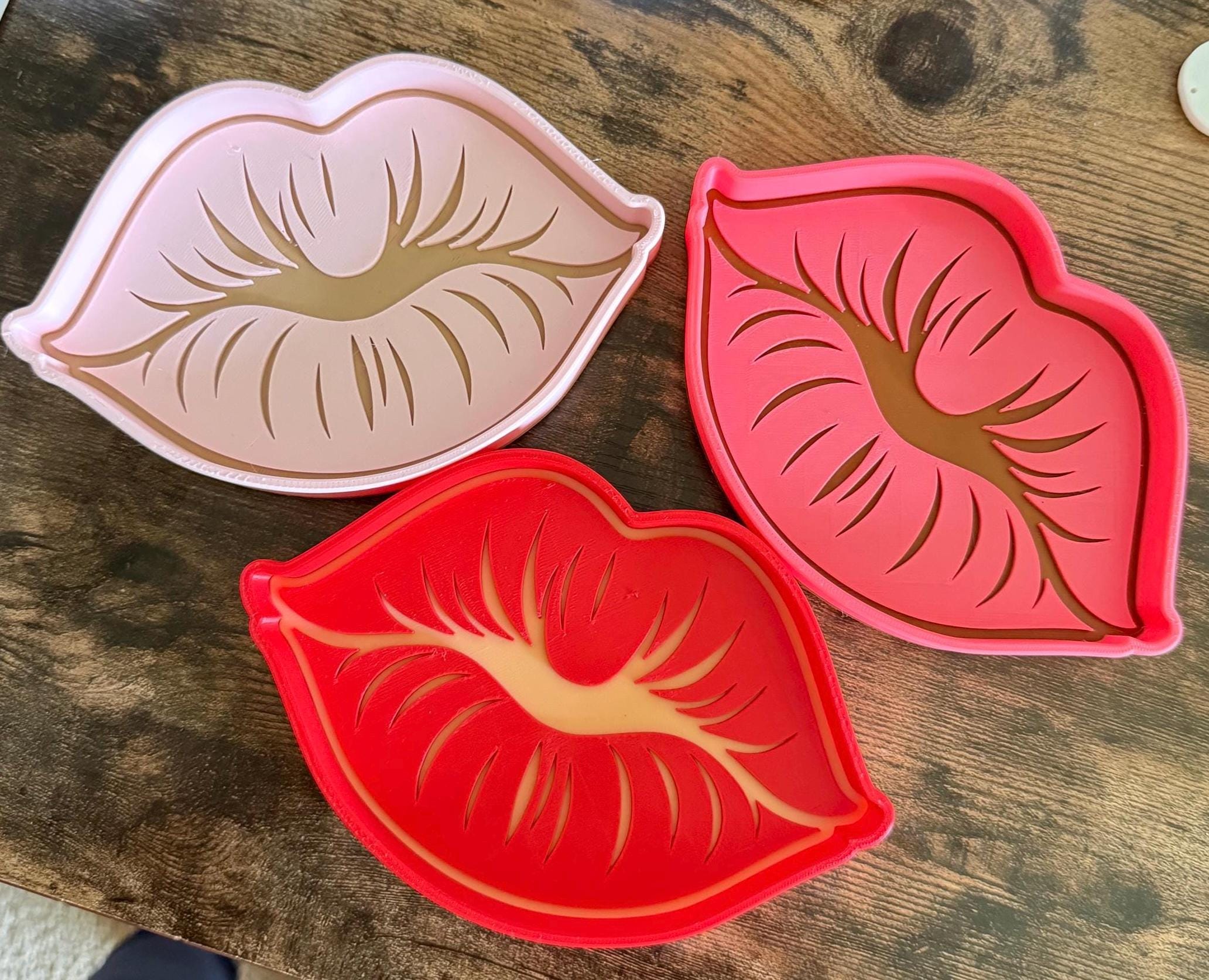 Lip  trinket tray 3d printed PLA